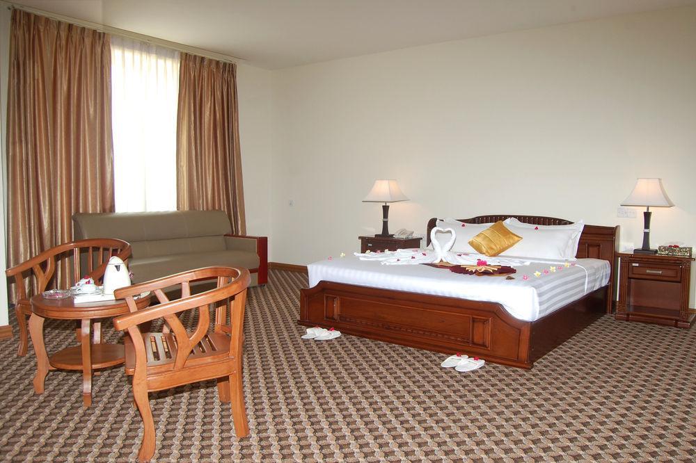 Man Myanmar Hotel Naypyidaw ภายนอก รูปภาพ