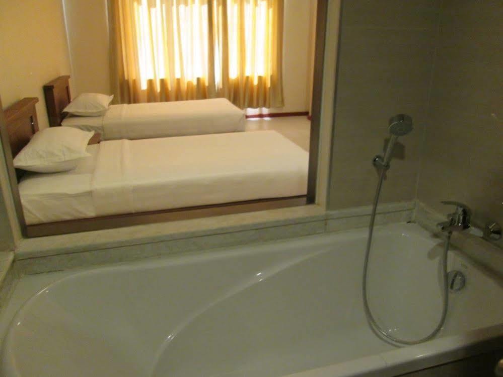 Man Myanmar Hotel Naypyidaw ภายนอก รูปภาพ