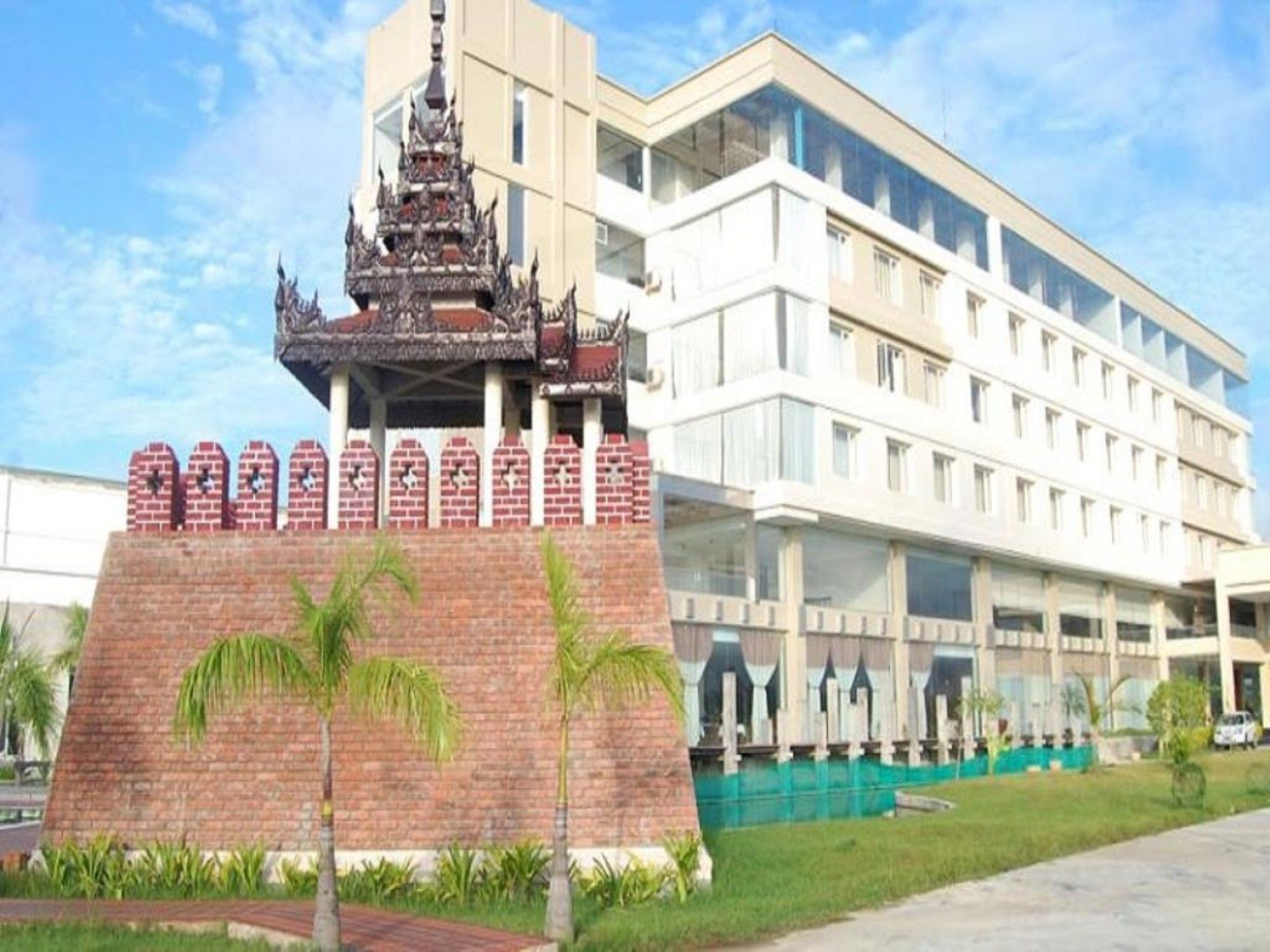 Man Myanmar Hotel Naypyidaw ภายนอก รูปภาพ